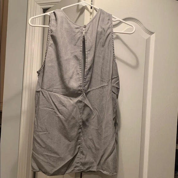 Gap Tank Top/Shell - Picture 3 of 4